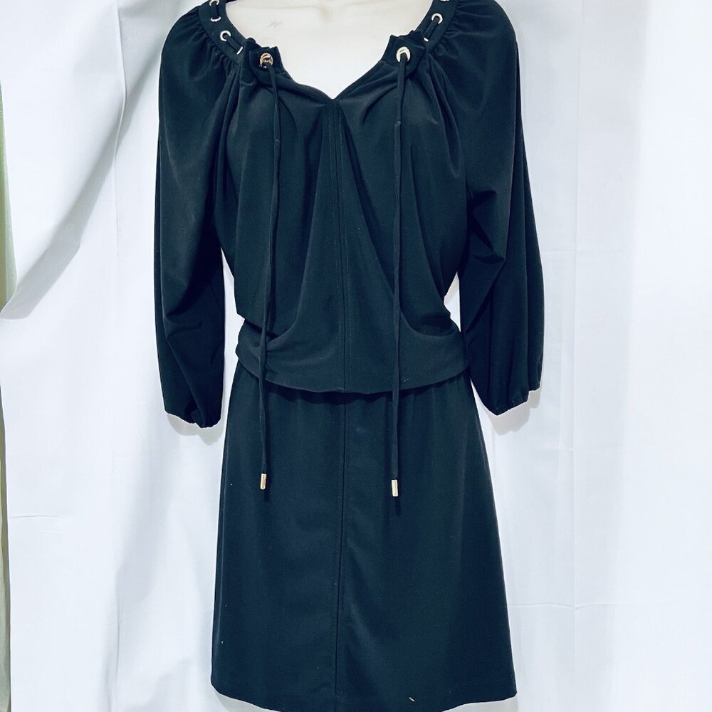 White House Black Market black 3/4 sleeve Nice Fabric, Nice Gold Hardware